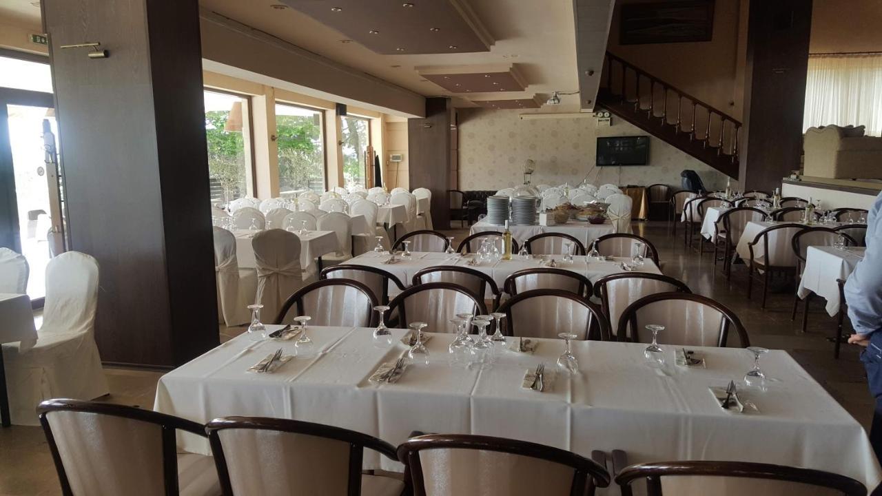 Plotini Hotel Dhidhimotikhon Екстериор снимка