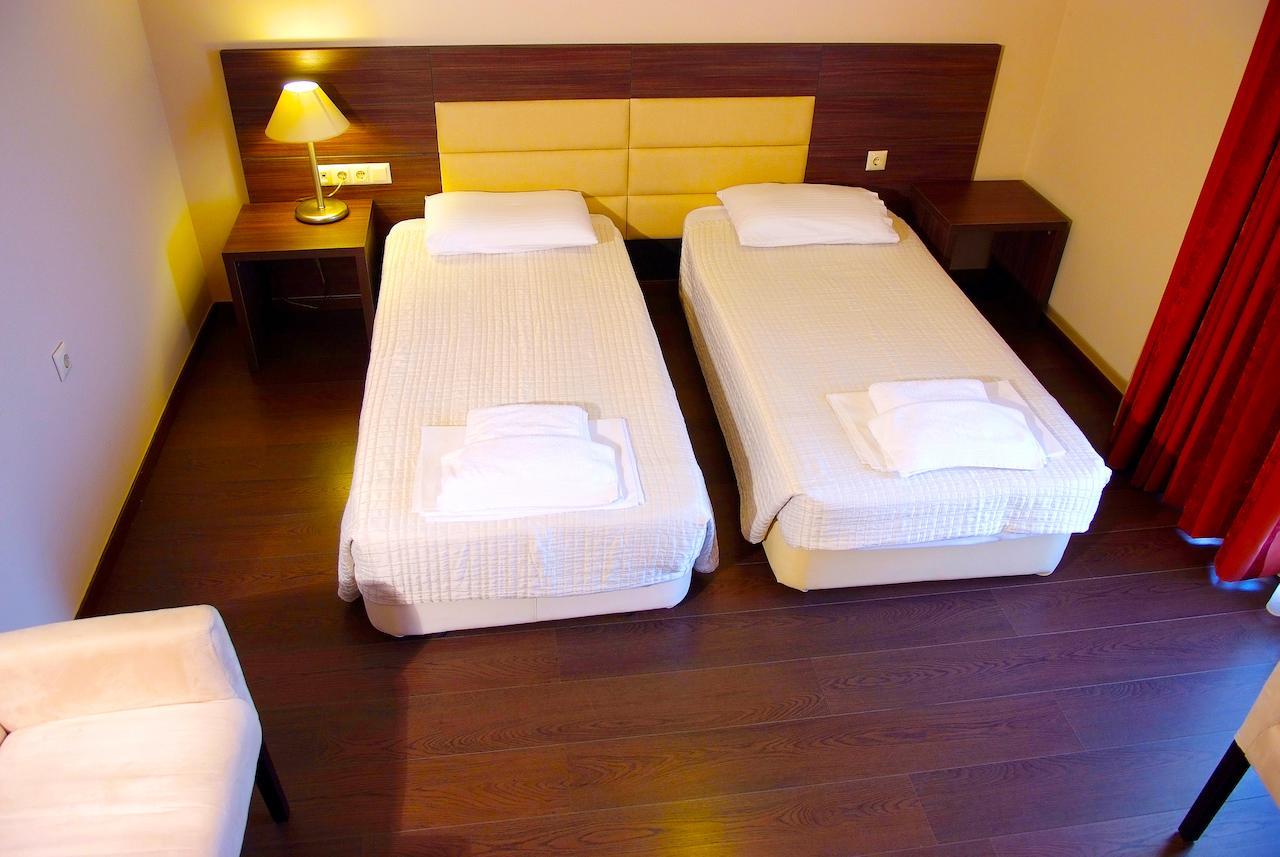 Plotini Hotel Dhidhimotikhon Стая снимка