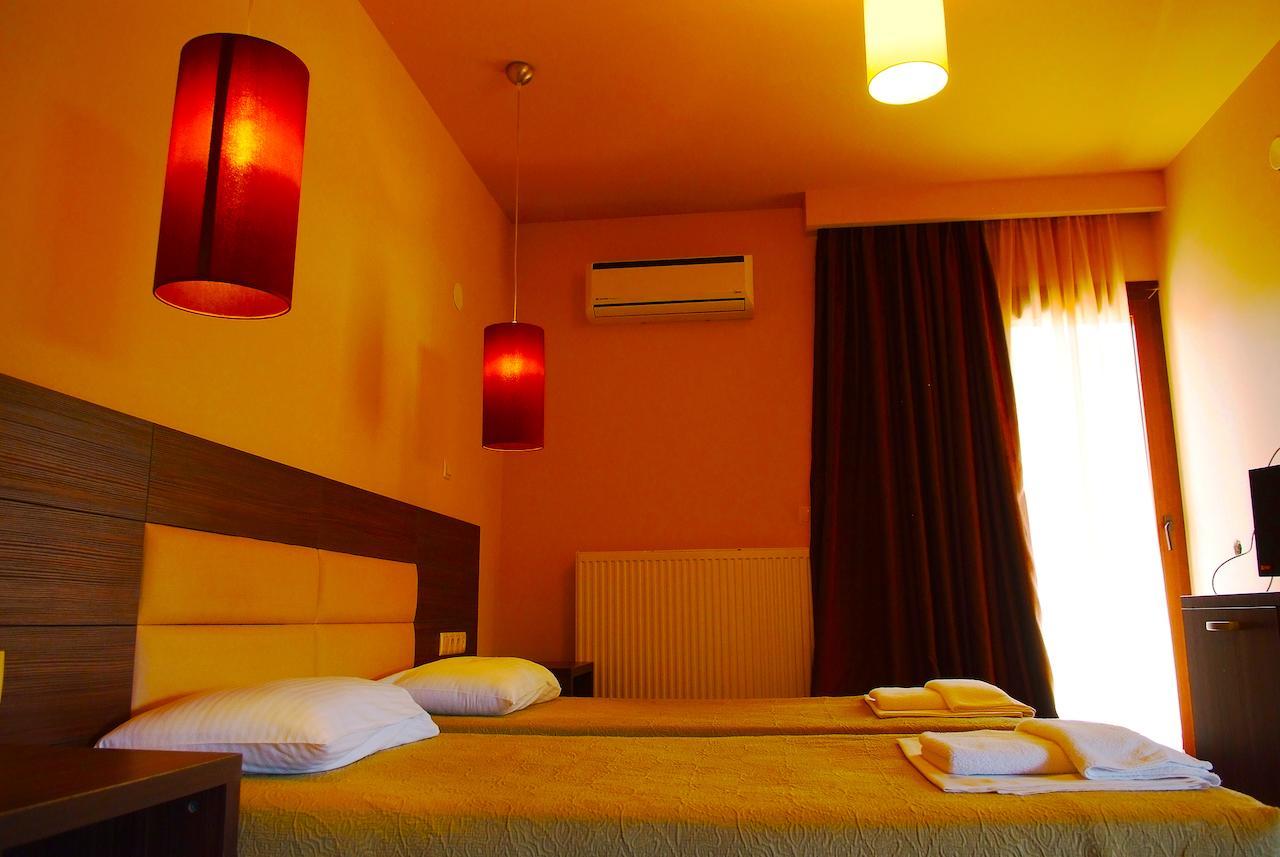 Plotini Hotel Dhidhimotikhon Стая снимка