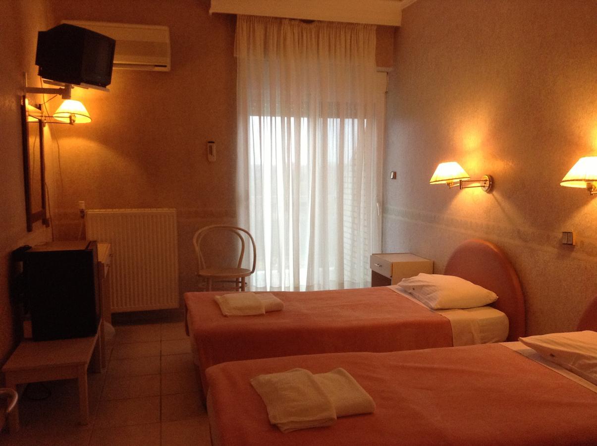 Plotini Hotel Dhidhimotikhon Стая снимка